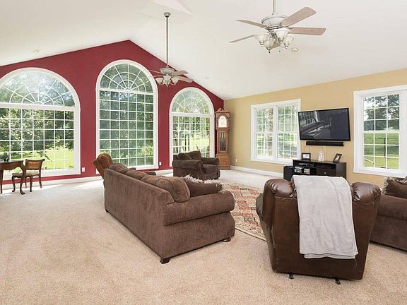 5th image of 679 Shadberry Dr