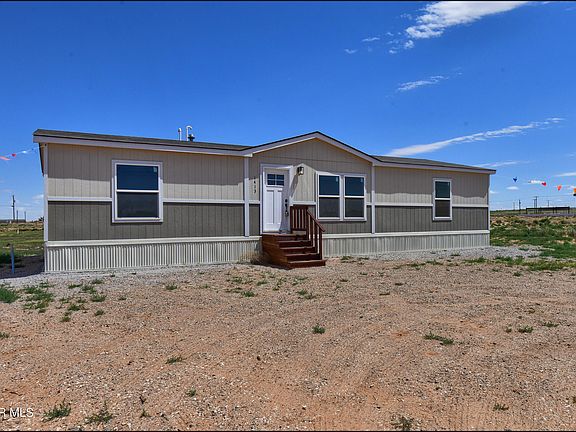 3rd image of 1413 Gobi Desert Dr