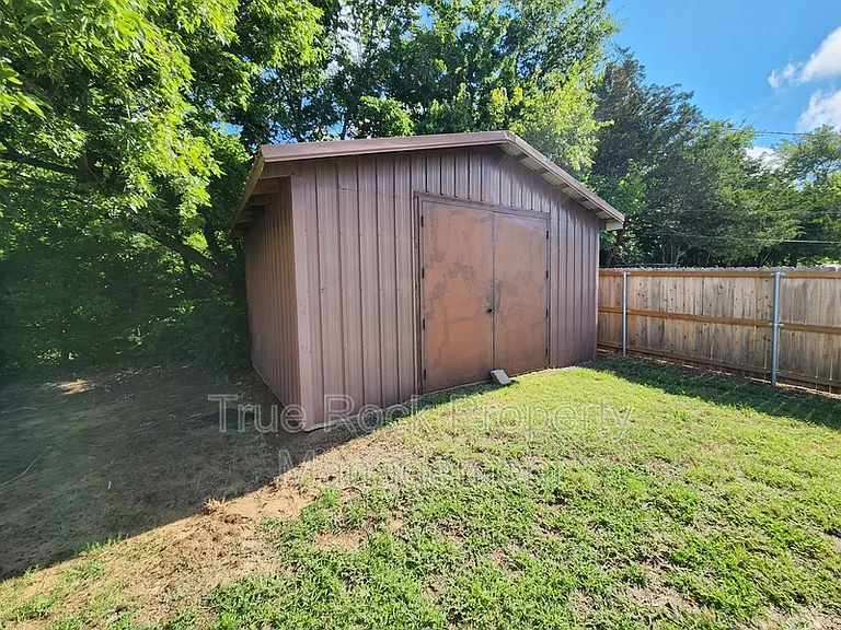 13770 County Road 1556 — Photo 17