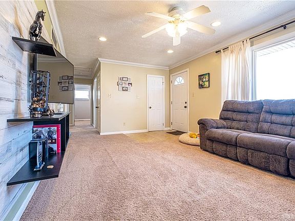 4th image of 2992 Daisy Ct
