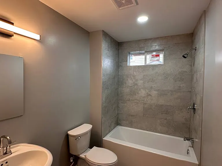 1107 E Mulberry St — Photo 10
