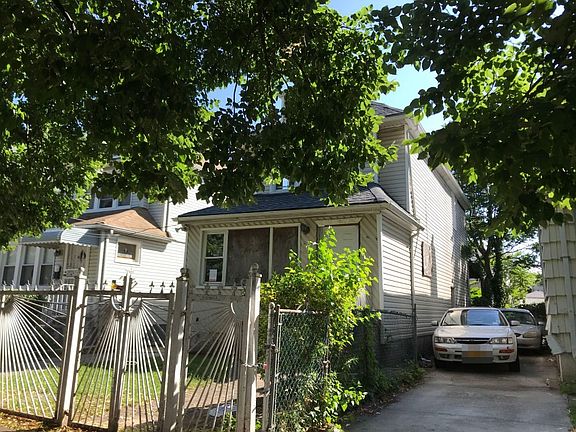 3rd image of 10932 142nd St