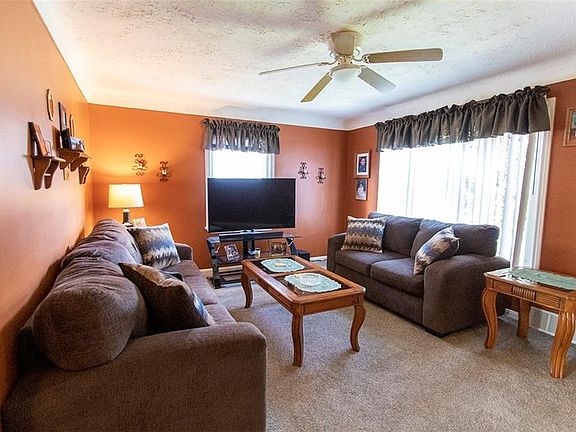 3rd image of 4707 Tuxedo Ave