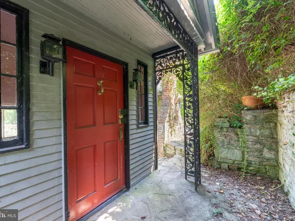 7523 Lhirondelle Club Rd, Baltimore, MD 21204