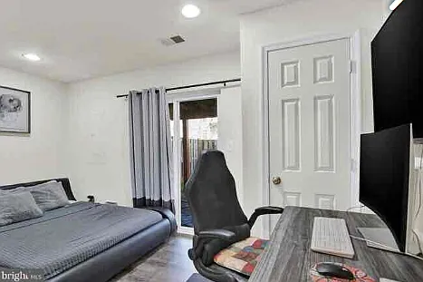 8515 Towne Manor Ct — Photo 16