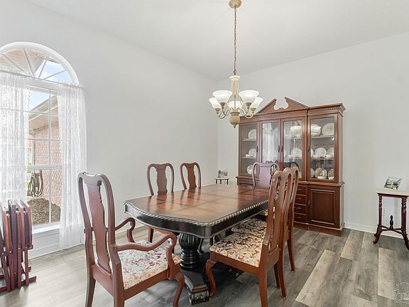 3rd image of 5691 Berrybrook Cir