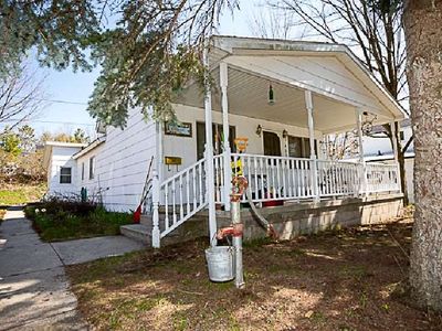 403 Antrim St, Charlevoix, MI, 49720