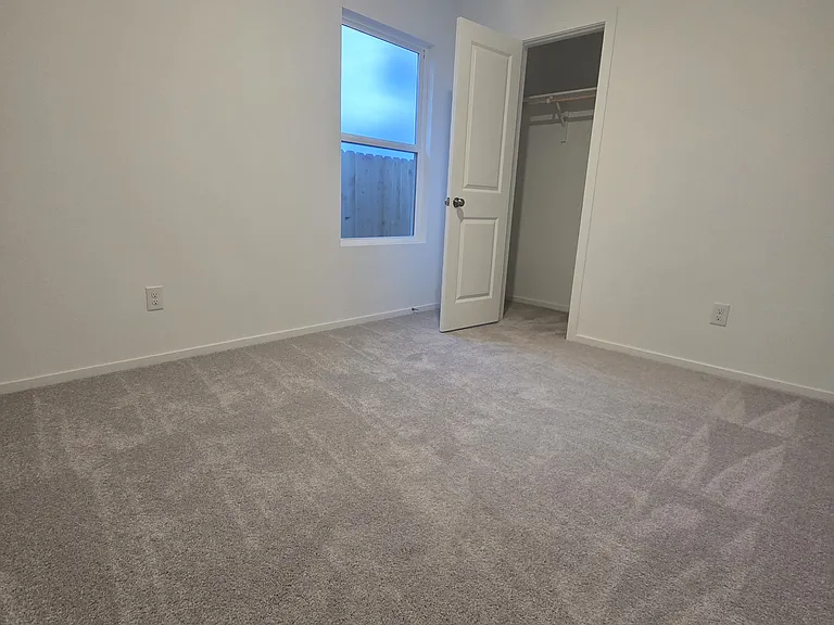 401 Lucia Way — Photo 14