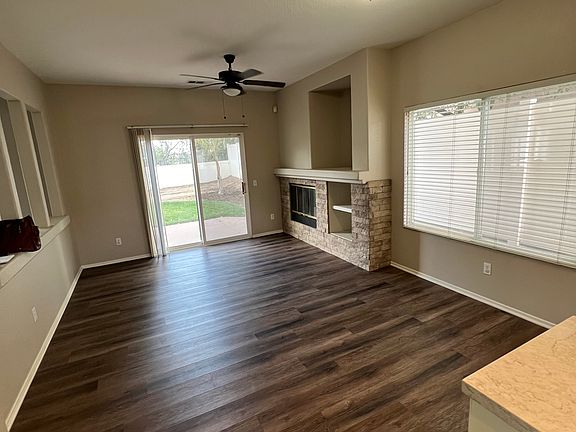 3rd image of 23874 Buttercup Dr