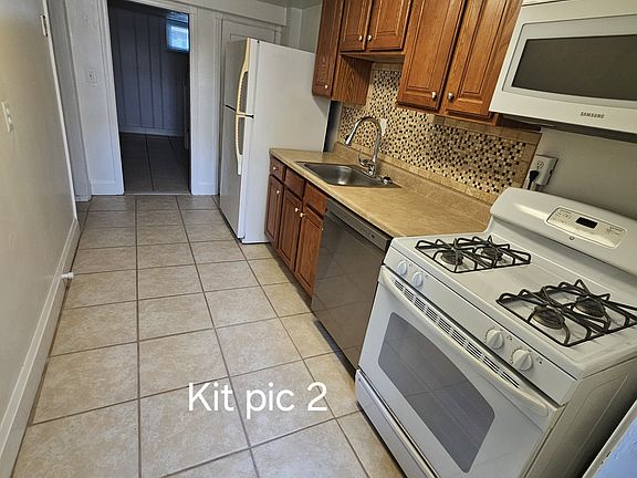 2nd image of 21 Shady Nook Ave APT 1