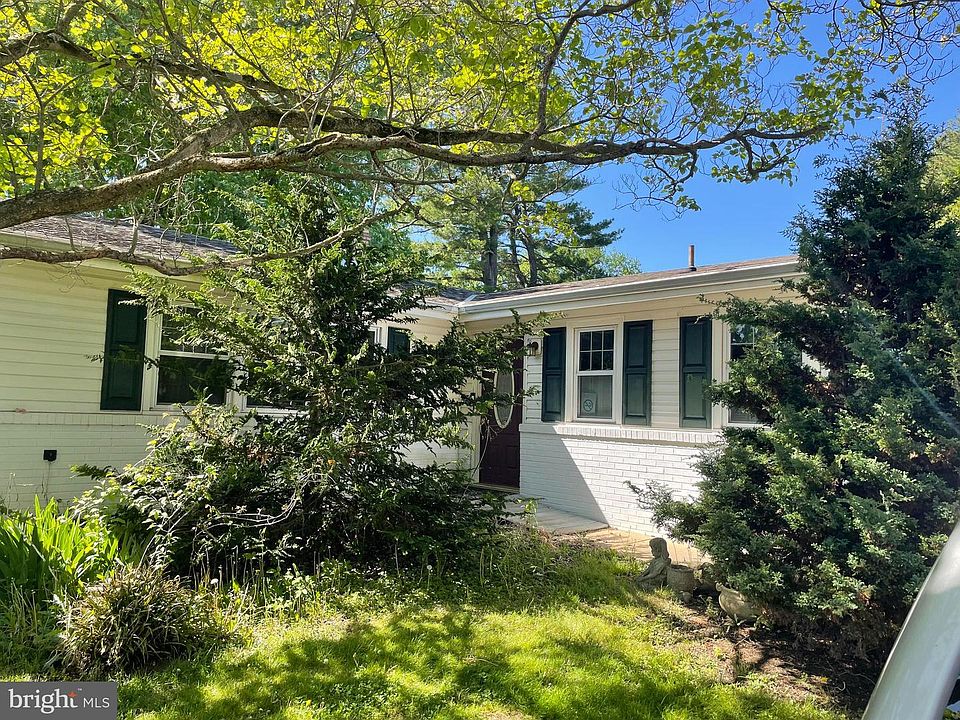 1st image of 1 Hobner Ct