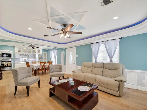 7404 Erath St, Houston, TX 77023