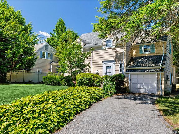 3rd image of 613 Stiles Avenue