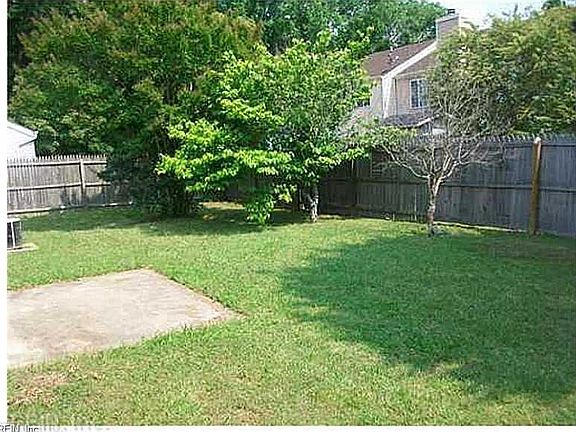 5th image of 1303 Hardy Cash Dr