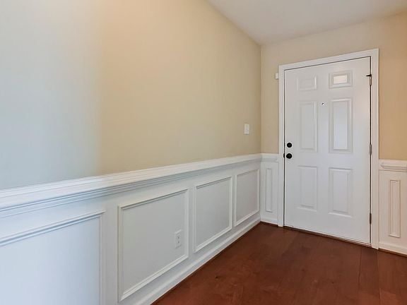 4th image of 426 Tarsel Ct