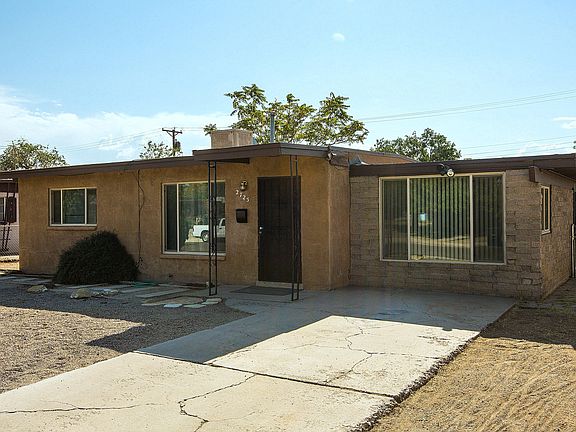 2nd image of 2725 Dakota St NE