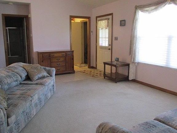 2nd image of 754 Lemington Ave