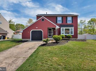 26 Woodshire Dr, Sicklerville, NJ 08081