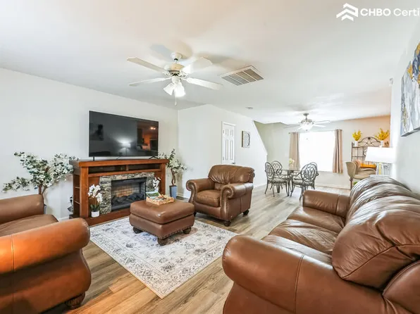 1325 Crandon Dr, Charlotte, NC 28216