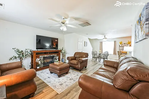 1325 Crandon Dr Photo 1
