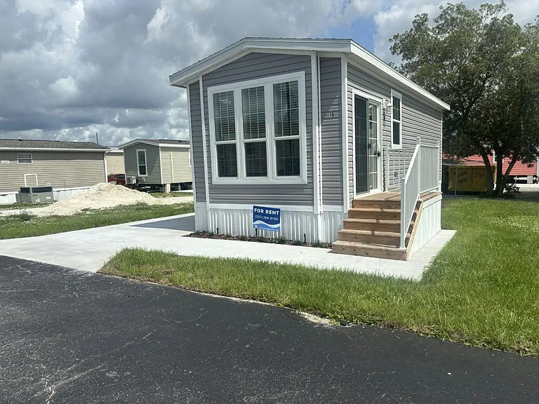 Sunshine MH & RV Resort — Photo 27