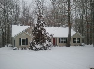 864 Locust Trl, Hiawassee, GA 30546