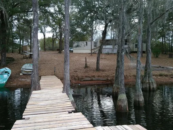 9219 S Silver Lake Rd, Fountain, FL 32438