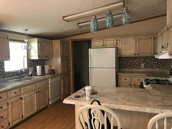 4th image of 4885 Rivercrest Dr