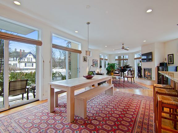 5th image of 654 Kincaid St