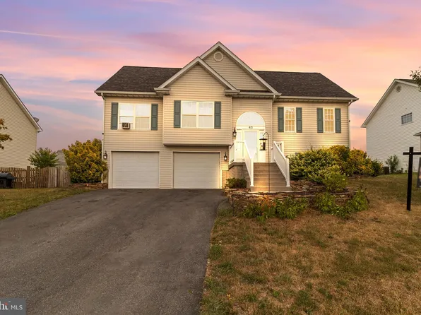 43 Icelandic Ct, Martinsburg, WV 25405