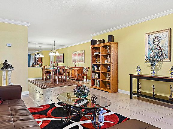 5th image of 7400 Bellerive Dr APT 307