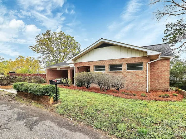 105 Deaver St, Chester, SC 29706