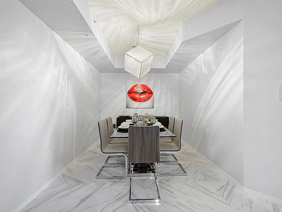 5th image of 250 NE 3RD Avenue #1208