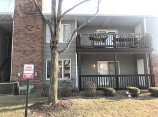 110 King Dr, Saint Charles, MO 63303