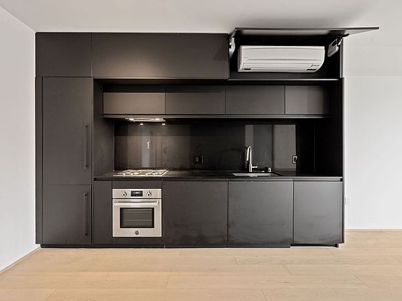 5th image of 241 10th St Unit 306