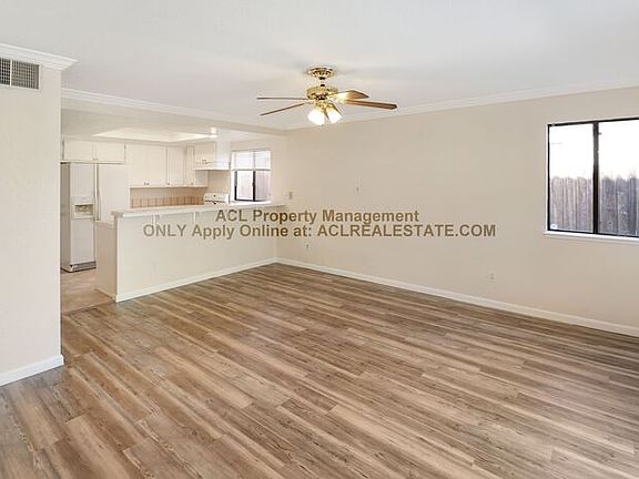 4th image of 221 Mitchum Dr