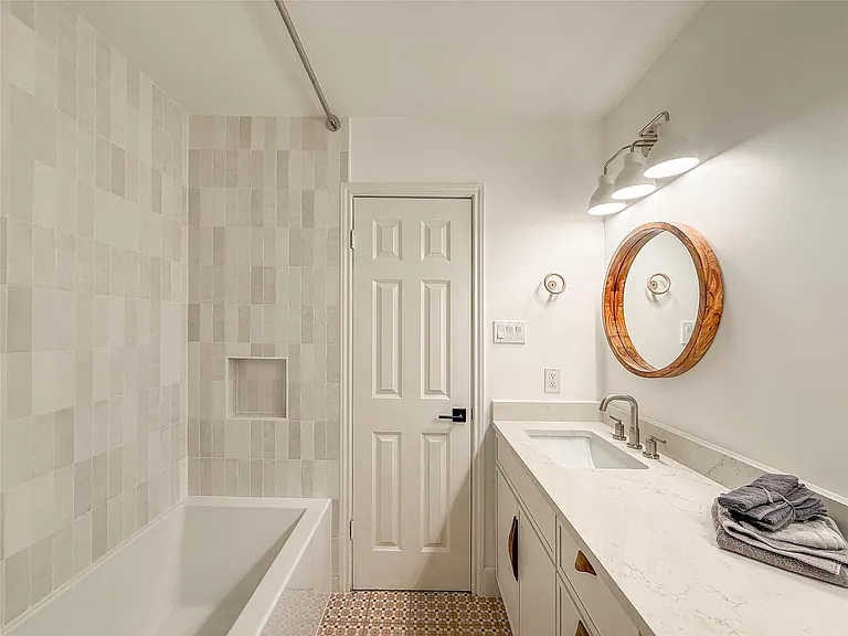 2313 Thornwild Pass — Photo 22