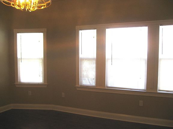 2nd image of 1221 F St APT 6