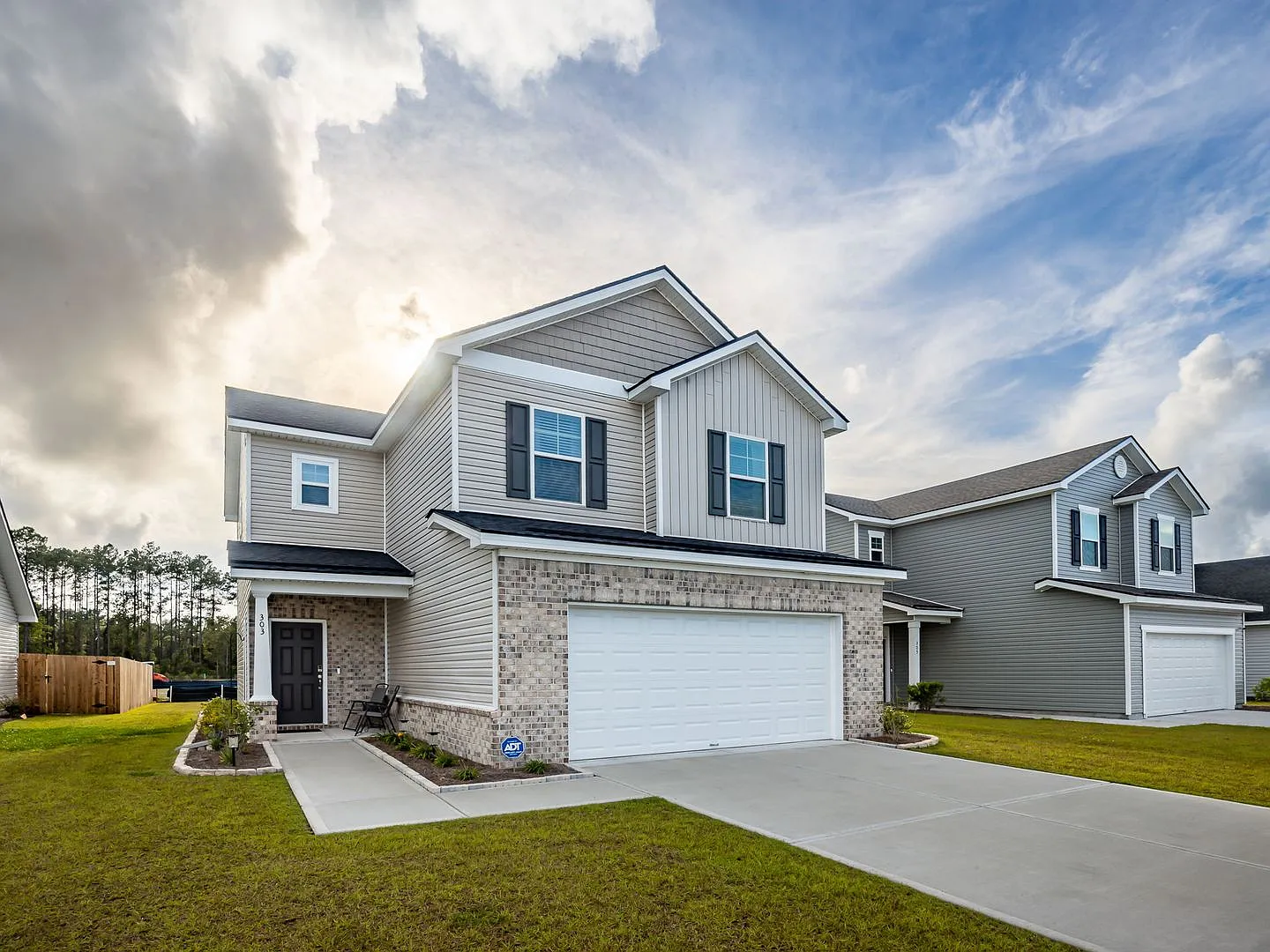 303 Creek Way, Brunswick, GA 31525 — Photo 2