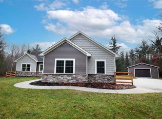 2228 E Letts Rd, Midland, MI 48642