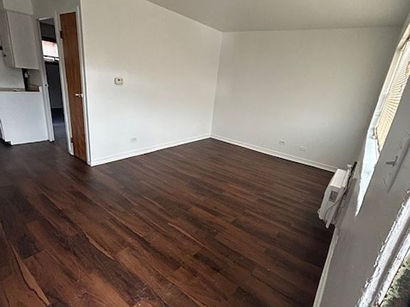 5th image of 6951 Stanley Ave #8