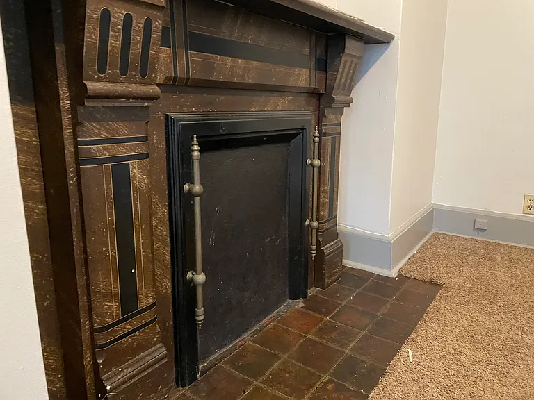 2033 N Cambridge Ave #2 — Photo 8
