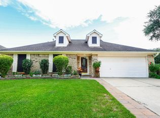 5233 Ridgecrest Dr, La Porte, TX 77571