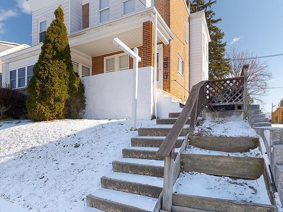 3rd image of 7413 Rockwell Ave