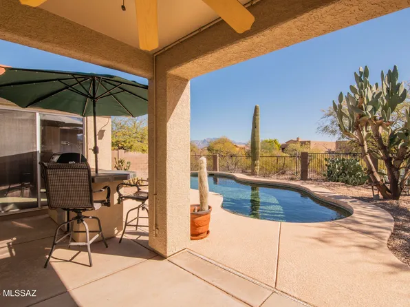 8194 N Iron Ridge Dr, Tucson, AZ 85743