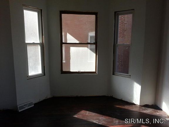 5th image of 2409 Delmar Ave