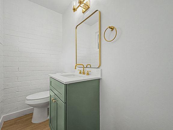 2nd image of 1806 E Concorda Dr #27