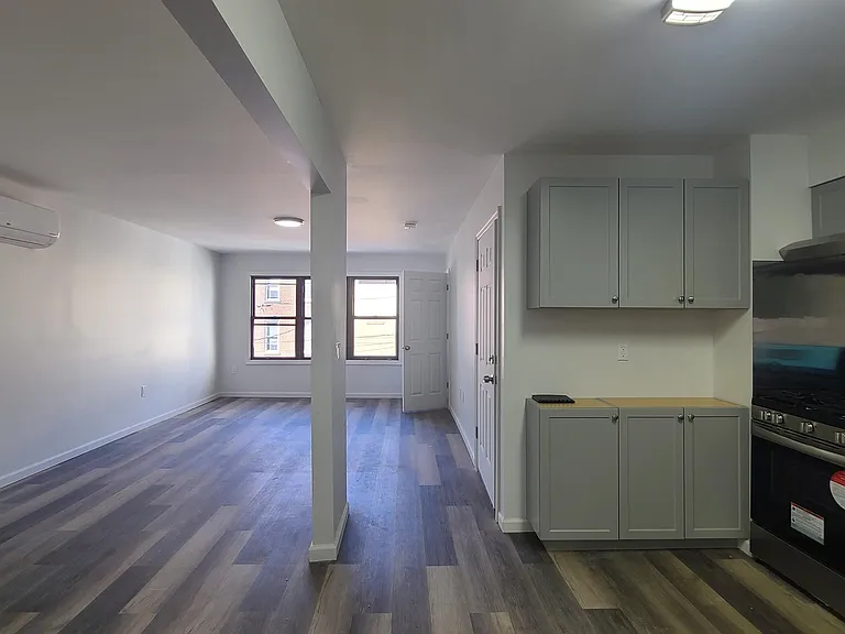 150 New York Ave #2 — Photo 2