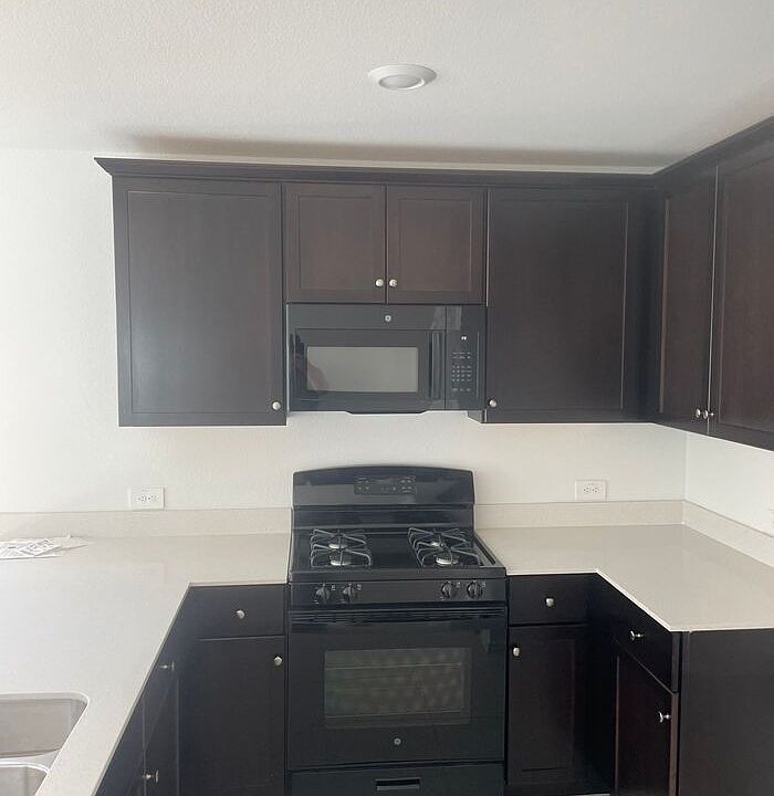 2nd image of 2892 Wallace Wells Ct