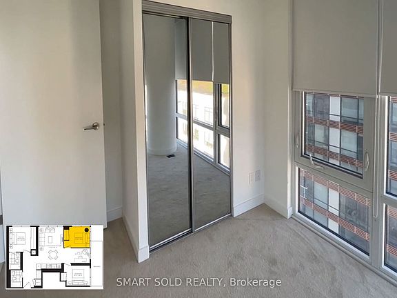 3rd image of 501 Yonge St #1105